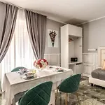 Spanish Step Dream Suites